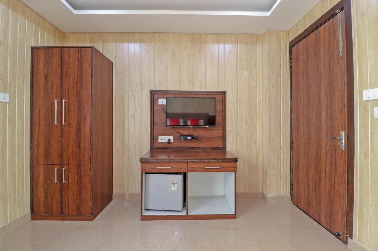 Capital O 76444 Hotel Hill-Top Inn Narendra Nagar Luaran gambar