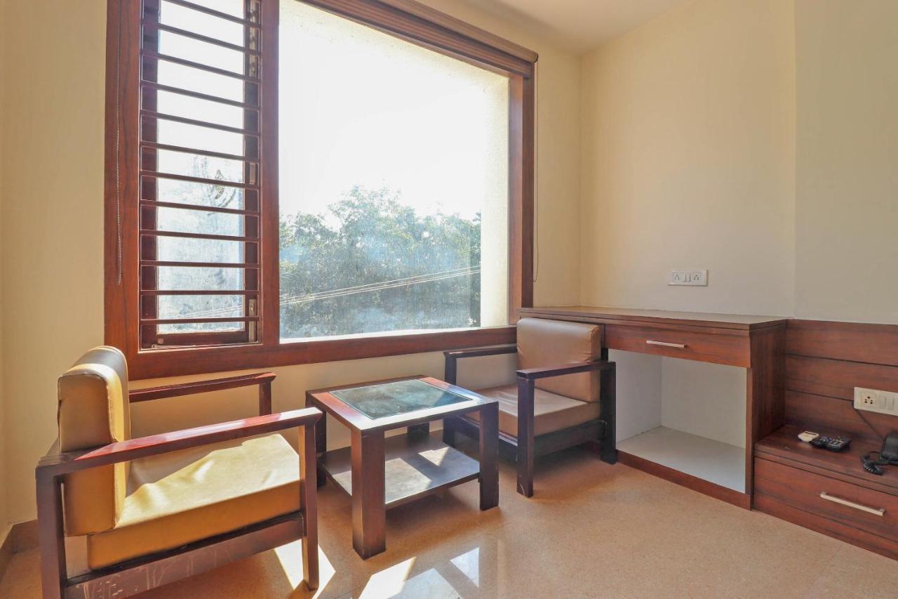 Capital O 76444 Hotel Hill-Top Inn Narendra Nagar Luaran gambar