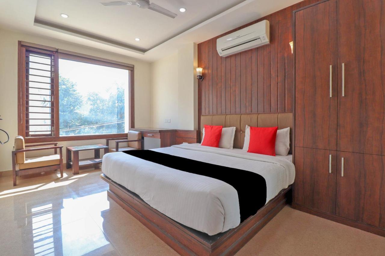 Capital O 76444 Hotel Hill-Top Inn Narendra Nagar Luaran gambar