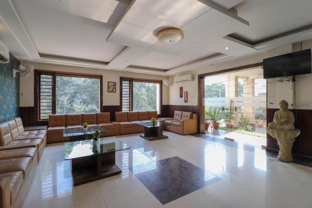 Capital O 76444 Hotel Hill-Top Inn Narendra Nagar Luaran gambar